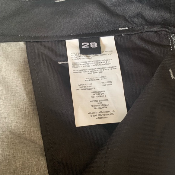 VOLCOM surf&turf 4 way stretch shorts - Picture 5 of 5